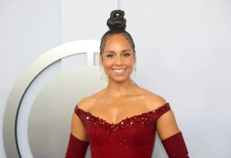 Alicia Keys Honored with Dr. Dre Global Impact Award at 2024 Recording Academy Honors Alicia Keys