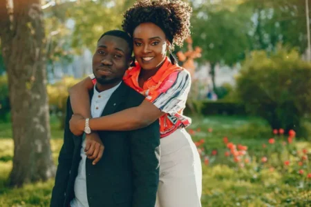 7 signs your boyfriend secretly dislikes you