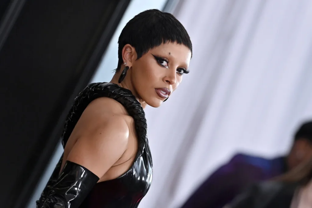 Doja Cat Defends Bold New ‘Vie’ Album Cover After Backlash Doja Cat