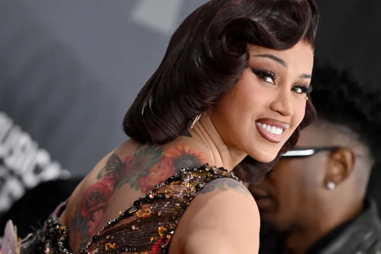 Cardi B 6