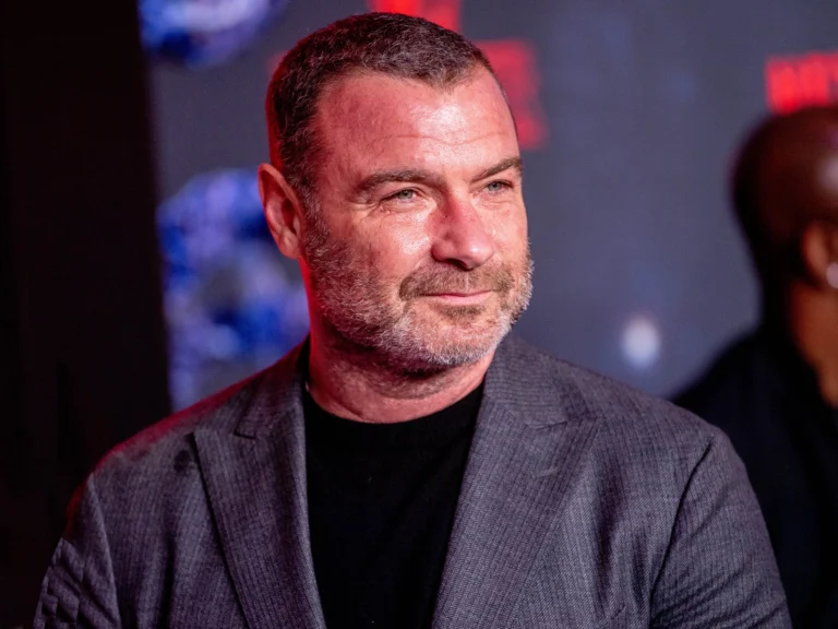 Liev Schreiber