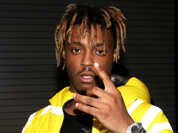 Lil Yachty's Explosive Moment at D.C. Concert: Fans Boo Disruptor During Tribute to Juice WRLD! 1 Juice WRLD