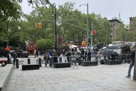 Chaos Erupts Outside Courthouse as Jury Selection Begins in Diddys Federal Trial 1