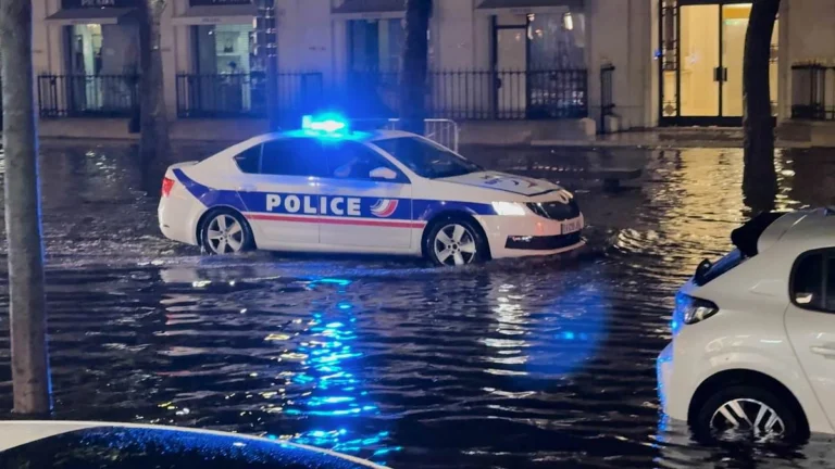 Paris Cop Car Plays Titanic Theme Amid Floods