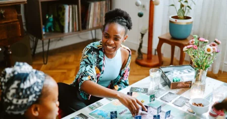 females-playing-board-game