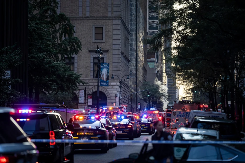 Gunman kills 4, including police officer, in shooting at New York