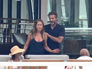 Jennifer Aniston and Jim Curtis