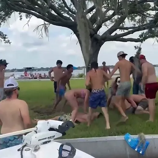 Florida Lake Brawl Turns Brutal: 2 Knocked Out, 8 Arrested Florida Lake Brawl Turns Brutal 2 Knocked Out, 8 Arrested