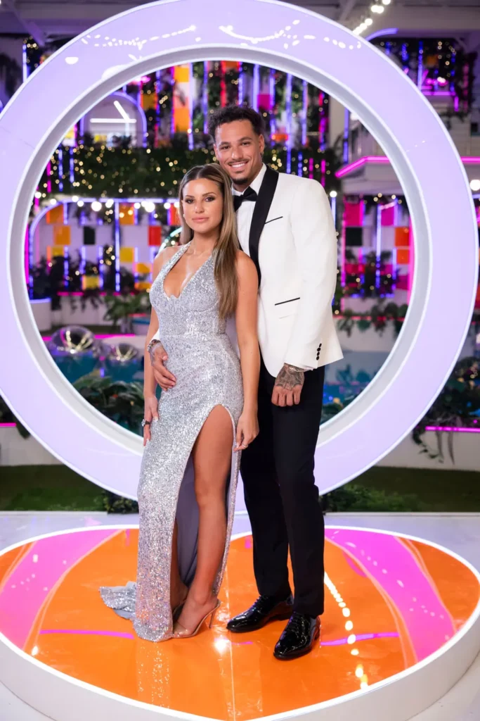 Iris Kendall and Jose Pepe Garcia Gonzalez on Love Island USA season 7