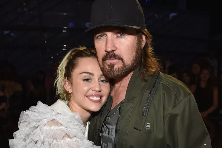 Miley Cyrus (left) and Billy Ray Cyrus (right)