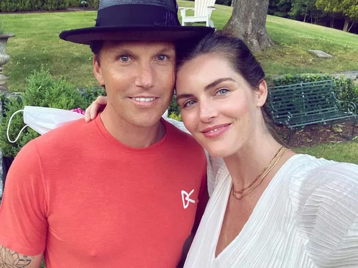 Sean Avery and Hilary Rhoda