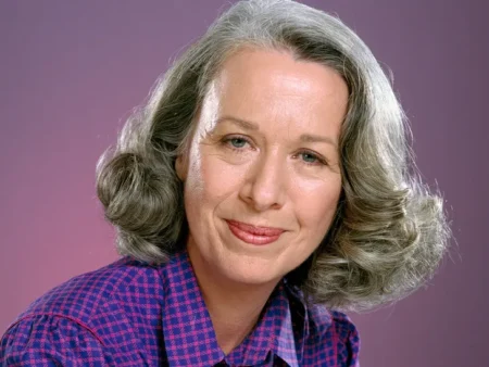 Polly Holliday, TV & Film Legend, Dead at 88 Actress Polly Holliday