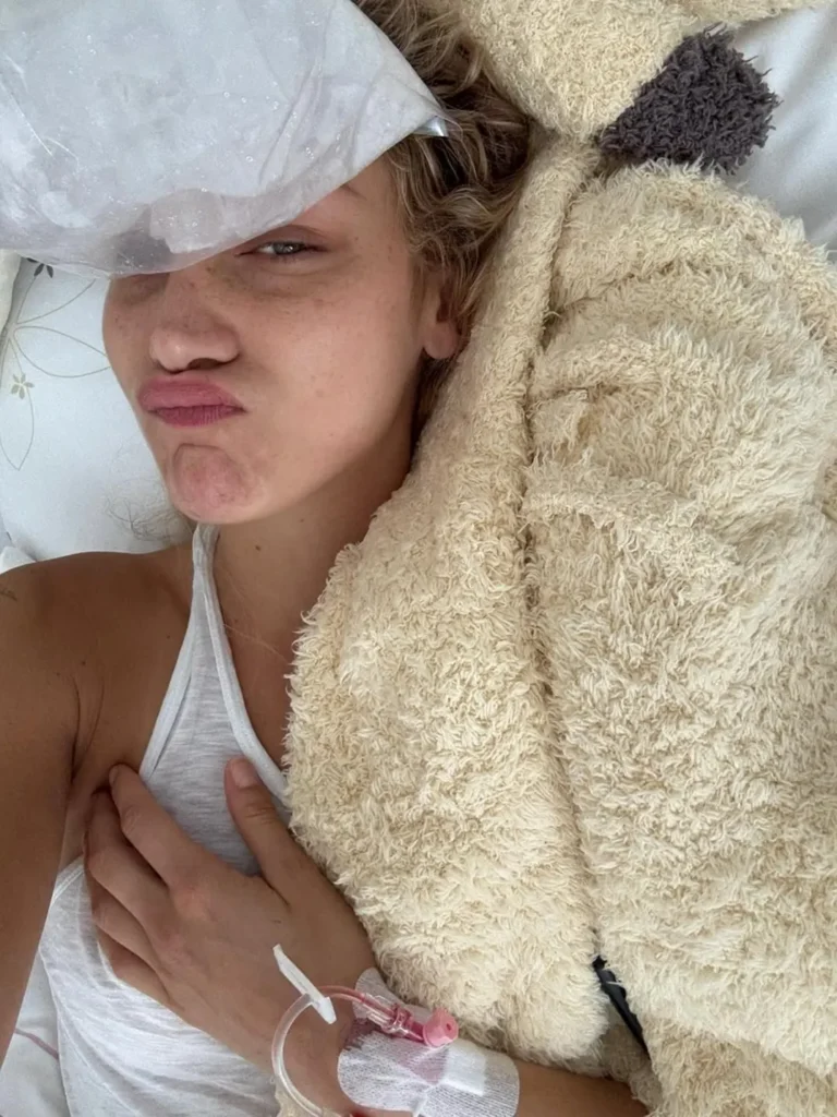 Bella Hadid Hospital Photos