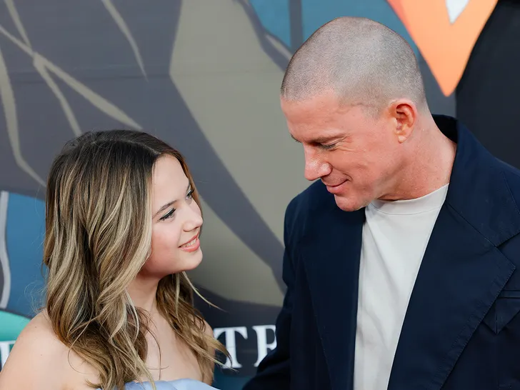 Channing Tatum Twins With Daughter Everly at Star-Studded Premiere 1 Channing Tatum Brings Daughter Everly to LA Premiere