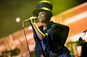 Erykah Badu Picks André 3000 Over Black Thought on Drink Champs Erykah Badu