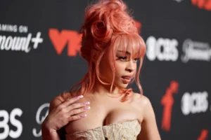 Ice Spice attends the 2025 MTV Video Music Awards