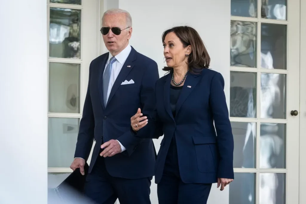 Kamala Harris Slams Biden Decision as “Reckless” in Memoir 2 Joe Biden and Kamala Harris