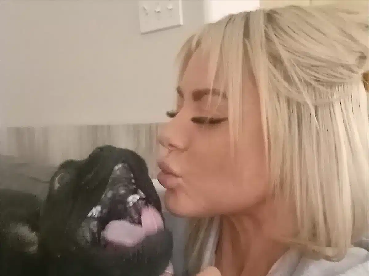 Kelsey Bateman, star of Rock of Love dies suddenly at 39