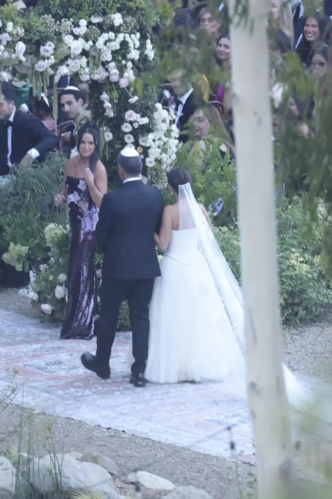 Kyle Richards and Mauricio Umansky reunited at their daughters wedding