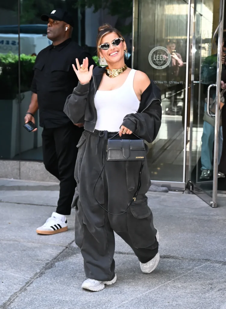 Nelly Furtado’s Viral Summer Glow-Up Has Fans Talking 1 Nelly Furtado