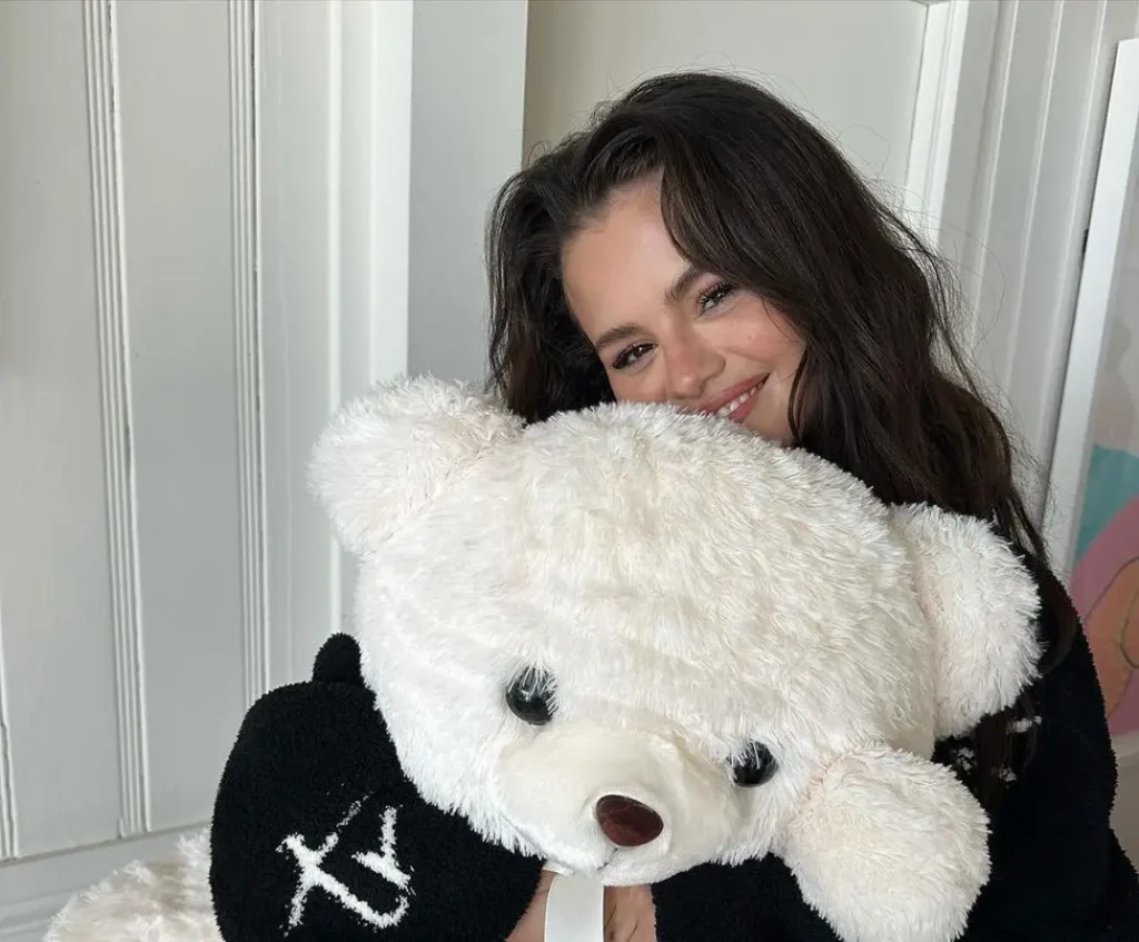 Selena Gomez, Cardi B & More Celebrate Teddy Bear Day in Style 2 Selena Gomez