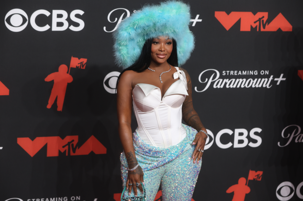 Summer Walker attends the 2025 MTV Video Music Awards