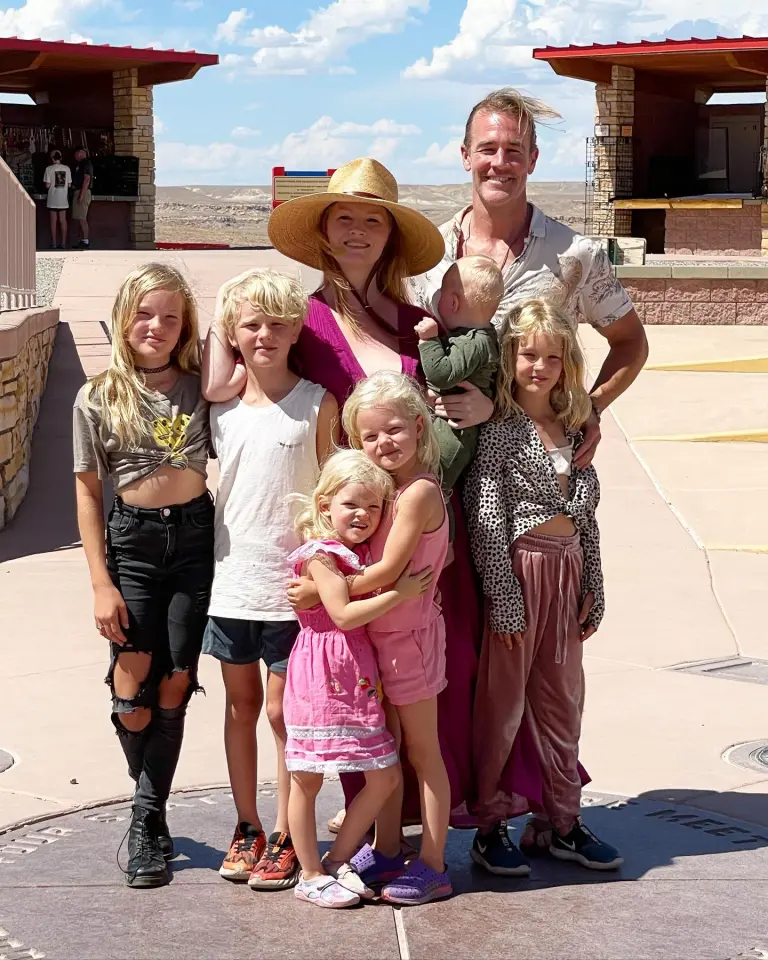 The married couple shares six kids