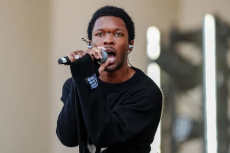 d4vd performs during Lollapalooza at Grant Park