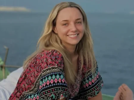 Tragedy Strikes: Aussie Food Influencer Stacey Hatfield Dies During Home Birth — Baby Axel Survives Aussie food influencer Stacey Hatfield