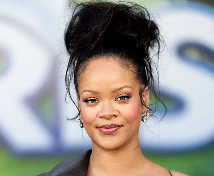 Rihanna Becomes Most-Streamed Black Female Artist in Spotify History