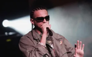Sean Paul Calls Out Drake’s Accent — Sparks Hip-Hop Debate Sean Paul performs at the Vauxhall Corsa Worldwide Unveiling at Billingsgate Market