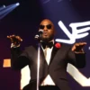 Jeezy performs with The Color of Noize orchestra composed by Derrick Hodge