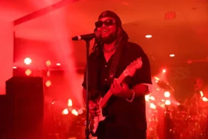 Leon Thomas III performs onstage at the VVIP Superlounge Experience during Day 2 of the 2025 ESSENCE Festival of Culture presented by Coca Cola at Caesars Superdome