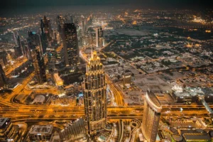 Pros and Cons of Living in Dubai 2025