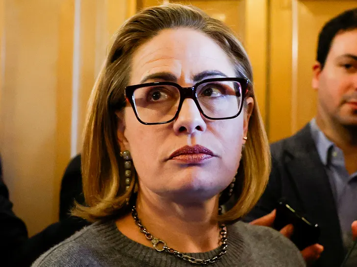 Kyrsten Sinema Admits Affair With Bodyguard in Lawsuit Kyrsten Sinema