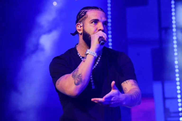 Rapper Drake performs onstage during “Lil Baby & Friends Birthday Celebration Concert” at State Farm Arena
