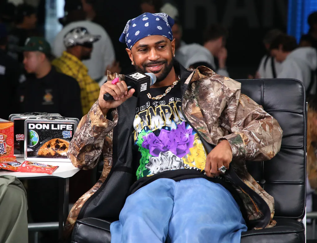 Kanye West Reunites With Big Sean on Chicago Stage 5 Big Sean