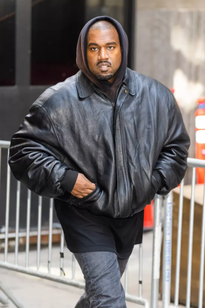 Kanye West Accuser Breaks Down Recounting Alleged Incident 2 Kanye West in 2022