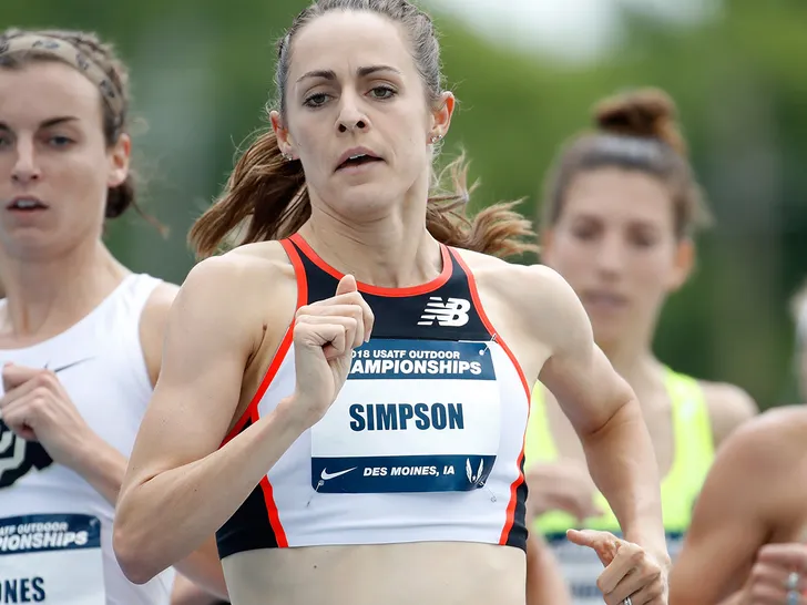 Olympic Medalist Jenny Simpson Collapses During Race, Receives CPR Olympian Jenny Simpson Collapses During Race, No Pulse, Rushed To Hospital