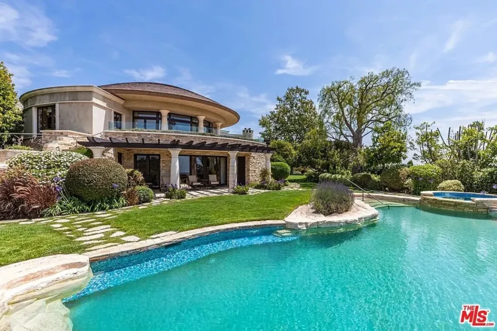 Quincy Jones Massive Estate out