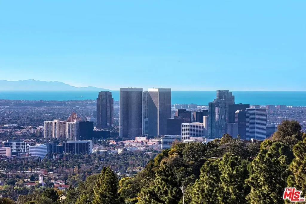 Quincy Jones Massive Estate view