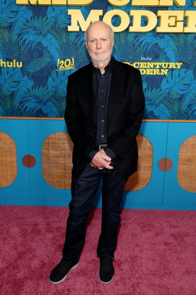 Legendary Sitcom Director James Burrows Dies at 85 6 Remembering James Burrows