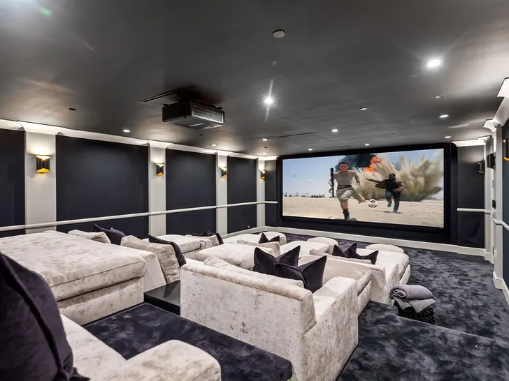 Anthony Davis LA Home For $32M Cinema