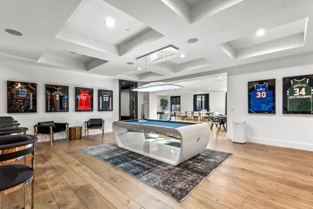 Anthony Davis LA Home For $32M in side