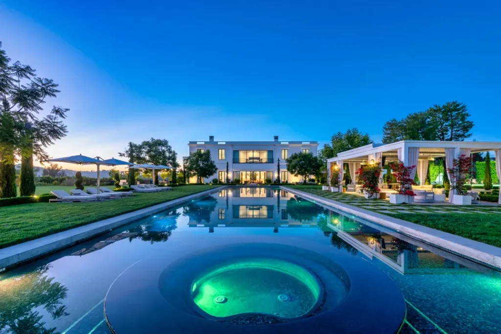 Anthony Davis LA Home For $32M outside