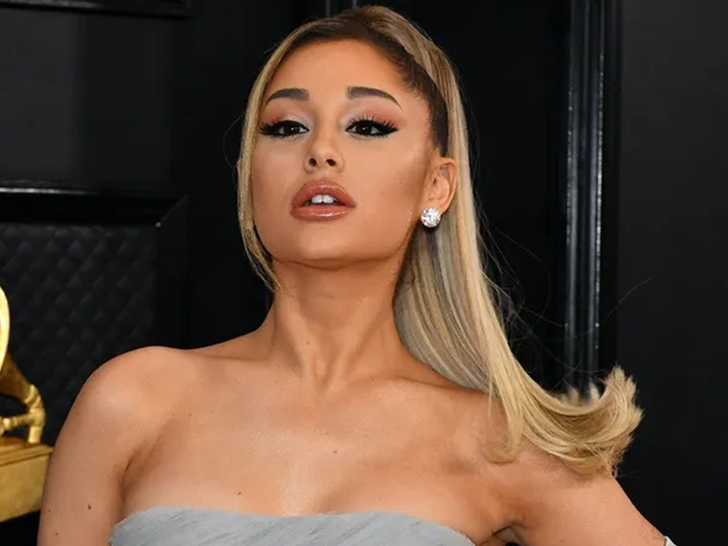 Ariana Grande Spends Fourth of July With Ex Ricky Alvarez Ariana Grande