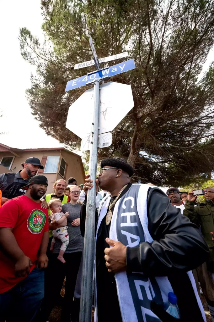 E-40 Brings Hyphy Energy to SeaWorld San Diego Concert 5 E 40 kisses the street pole for the renamed E 40 way in Vallejo, California.