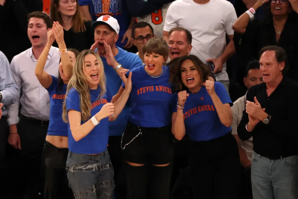 Este Haim, Swift, and Mariska Hargitay started a trend with their Stevie Knicks tees.