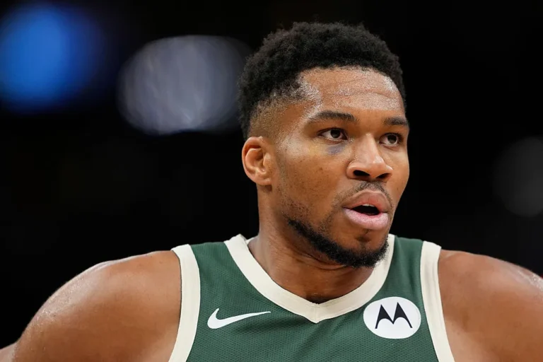 Giannis Antetokounmpo Says Drake’s 2026 Albums Changed His View on Kendrick Feud Giannis Antetokounmpo #34 of the Milwaukee Bucks reacts against the Sacramento Kings during the third quarter at Fiserv Forum on November 01, 2025 in Milwaukee, Wisconsin