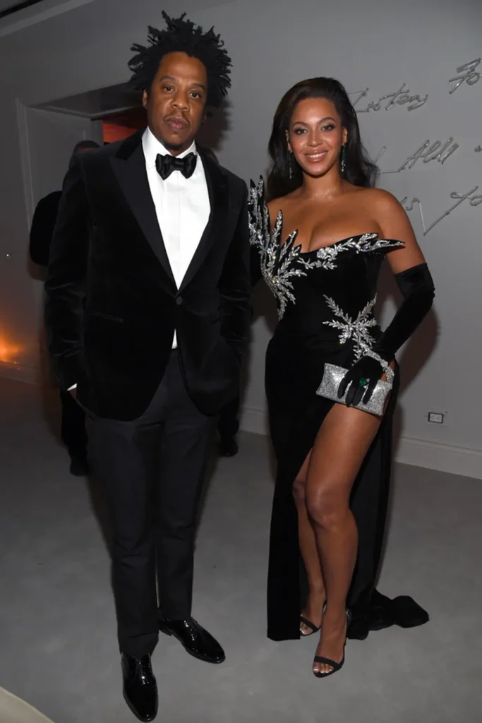 Man Arrested After Crashing Into Beyoncé and Jay-Z's Gate 6 Jay Z and Beyoncé